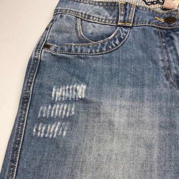 VINTAGE LIQUID X BOYFRIEND CROP JEANS 10/30x24 100% COTTON 🦋 - Picture 3 of 12